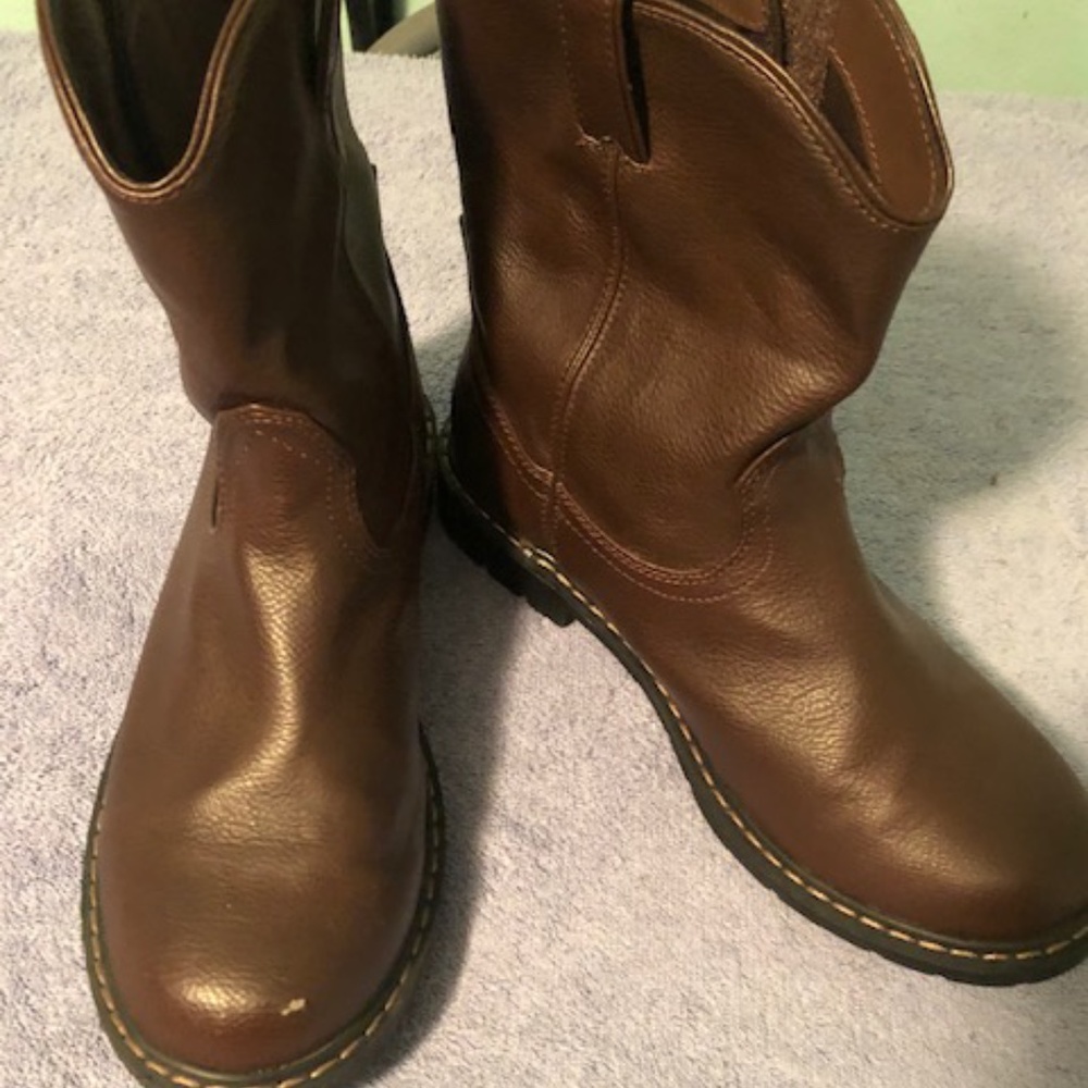 Brown boots